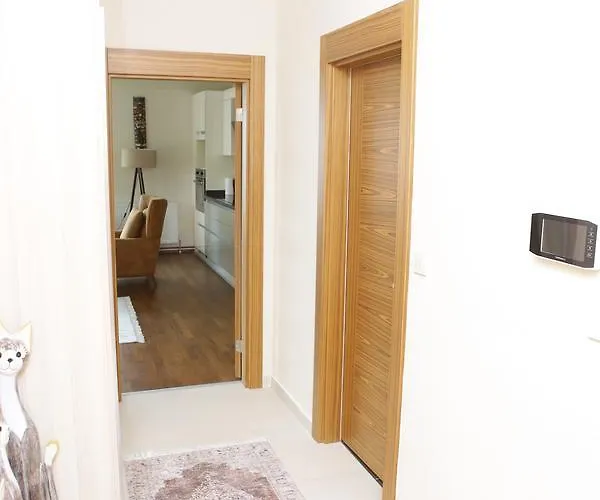 Отель Aden Apart